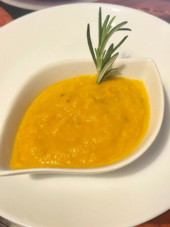 Una foto de Salsa de puerro y zanahoria al romero (Thermomix)