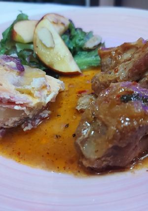 Una foto de Costilla en salsa de piña y chile de árbol