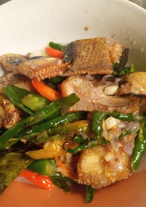Foto resep Ikan asin gabus oseng cabe hijau