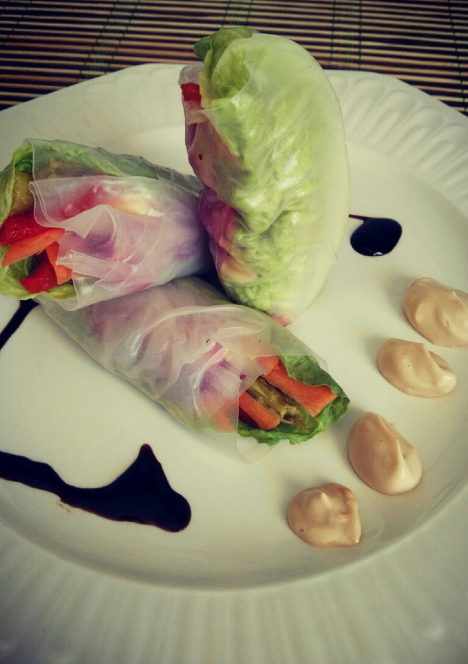 Una foto de Rollitos vegetarianos con obleas de arroz