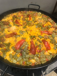 Una foto de Paella de La Safor, (con albóndigas) hecha con leña...🔥