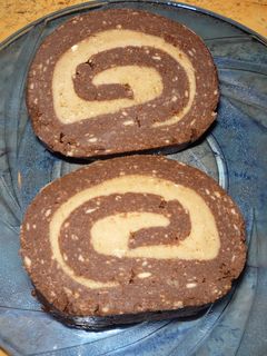 Gesztenyés keksztekercs recept fotója