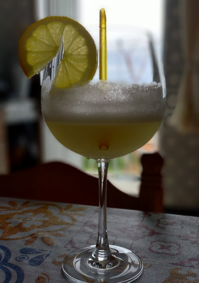 Una foto de Limoncello spritz