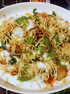 आलू की दही वाली चाट (aloo ki dahi wali chaat recipe in Hindi) रेसिपी मुख्य फोटो