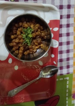 चना चाट(CHANA CHAAT RECIPE IN HINDI) रेसिपी मुख्य फोटो