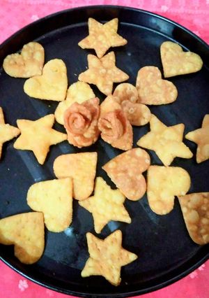 मिनी खस्ता पापड़ी (Mini Khasta Papdi recipe in Hindi) रेसिपी मुख्य फोटो