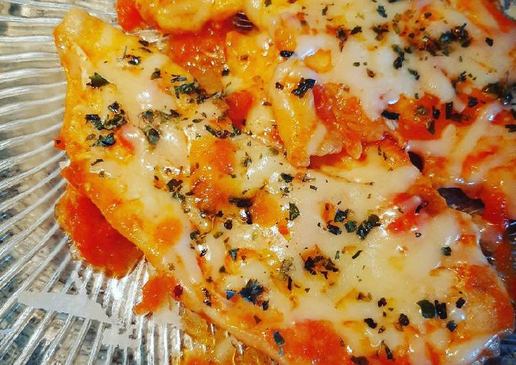 Pollo con ciliegini e scaglie