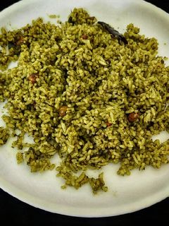 தூதுவளை கீரை சாதம்(thoothuvalai keerai recipe in tamil) செய்முறை முக்கிய புகைப்படம்