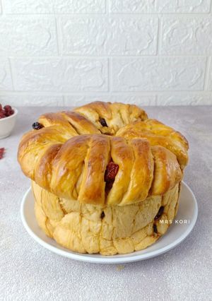 Foto resep Cranberry Crown Bread