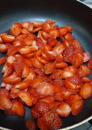Foto resep Selai Strawberry Homemade 2 bahan