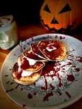 Tortitas de avena y plátano con sirope casero de frutos rojos 🎃 Desayuno de Halloween