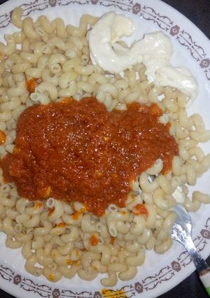 Macaroni da miya ainihin hoton girkin