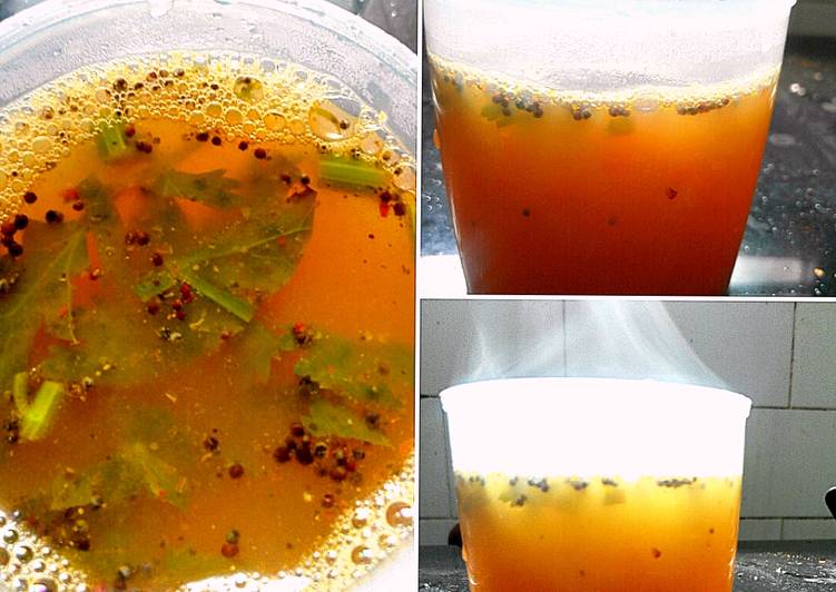 Tomato Rasam / Thakalli Sathumadhu