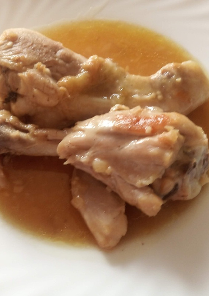 Una foto de Pollo en salsa a la mostaza y miel con cerveza