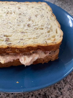 Una foto de Sándwich de Atún y Huevo