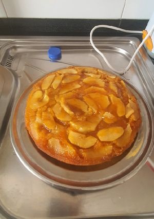 Una foto de Torta de manzana invertida