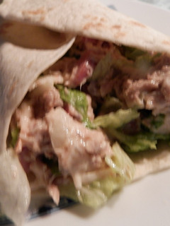 Una foto de Fajitas de bonito y surimi