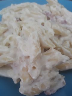 Una foto de Macarrones a la carbonara sin huevo