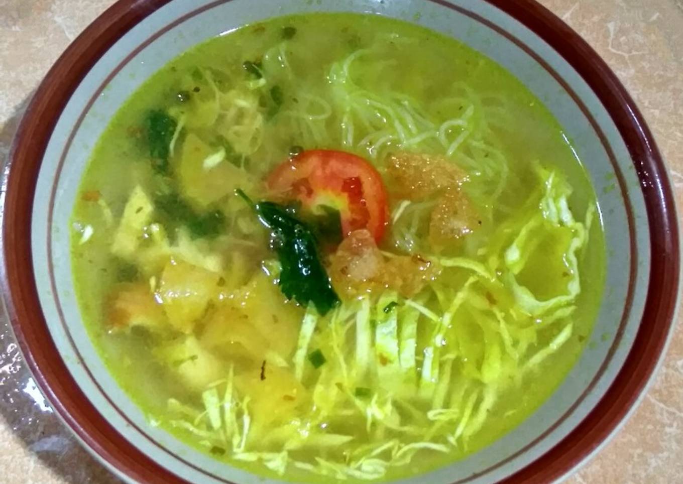 Soto ayam kuah bening