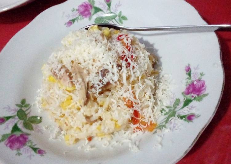 How to Prepare Ultimate Fried Rice and grated cheese (nasi goreng keju)