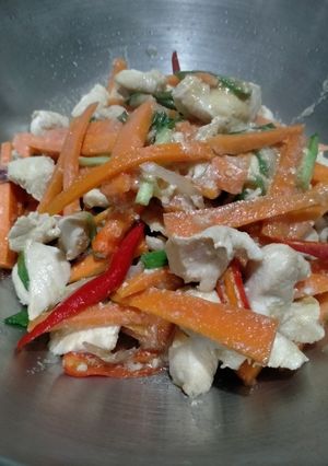 รูปของ ผัดไก่น้ำมันหอยใส่แครอท