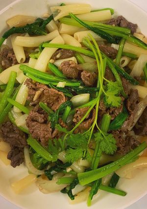 Hình của món Nui xào bò.