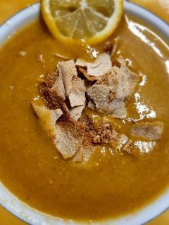 صورة لوصفة شوربة عدس شتوية 😋