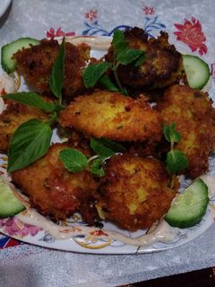 عکسی از دستور کتلت برنج وسیب زمینی 🥔🥚🧅🍚