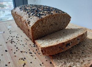 Una foto de Pan integral con avena
