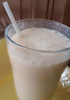 A picture of Banana smoothie.