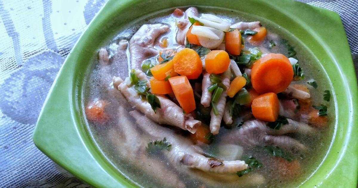 Mom's Chicken Noodle Soup Recipe by Janet Arthur Farmer - Cookpad