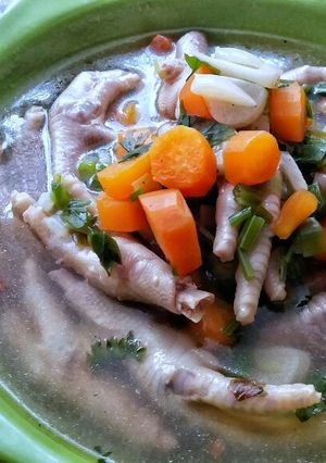 A picture of Chicken Feet and Carrots Soup.