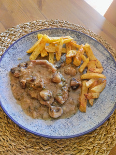 Una foto de Cabeza de lomo de cerdo en salsa beer