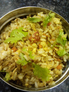 சிக்கன் ரைஸ் (Chicken rice recipe in tamil) செய்முறை முக்கிய புகைப்படம்