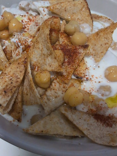 A picture of Hummus Fatteh.