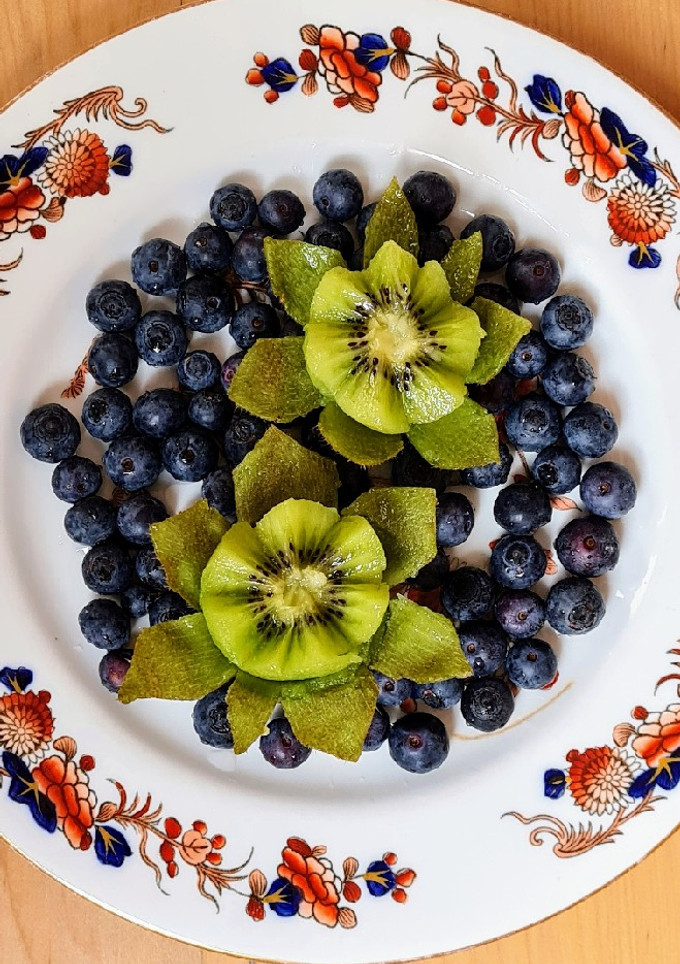 Una foto de Flor de kiwi 🥝 Flor de loto 🪷 🧘🏻‍♀️ de 🥝