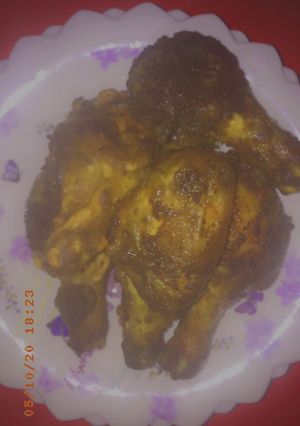 A picture of Chickens parts,species and flour 😋.