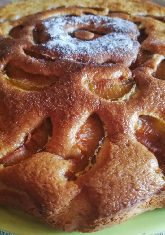 Una foto de Bizcocho de ciruelas 👑🥧