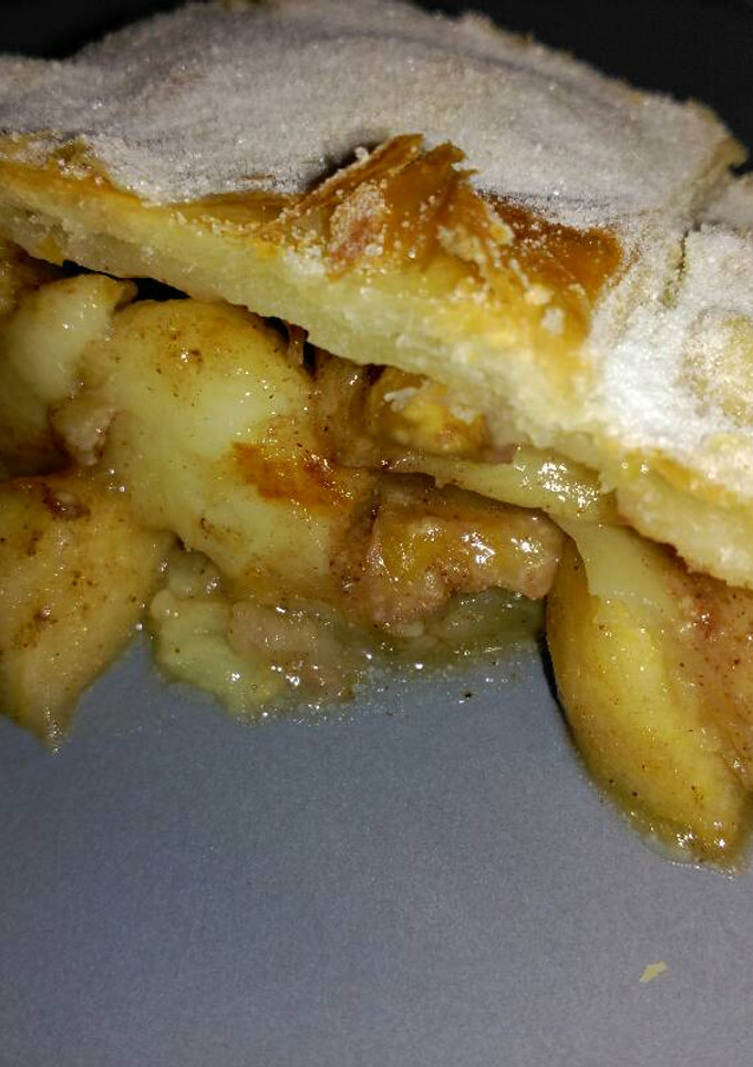 Una foto de Strudel "falso" de manzana y melocotón