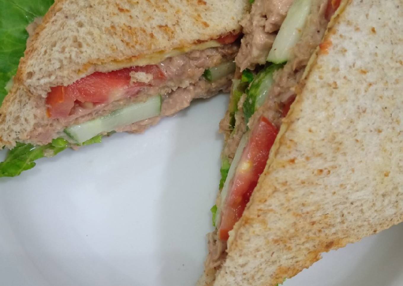 Tuna Egg Sandwich