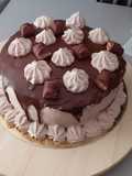 Layer Cake Kinder Bueno