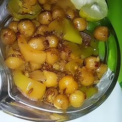 Fry chaana chat A picture of Fry chaana chat.