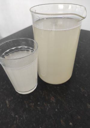Una foto de Sidra de cáscaras de ananá
