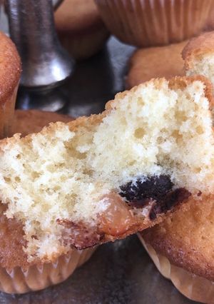 Une photo de Cakes légers aux raisins secs et pépites de chocolat