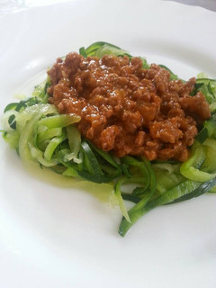Una foto de Spaghettis de calabacín con carne picada de ternera