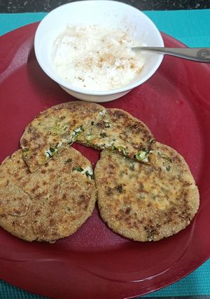 A picture of Rajgira paratha stuffed with Paneer. (Vrat Special).