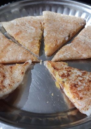 A picture of डोसा पिझ्झा.