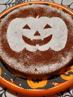 Foto di Torta di Halloween al cocco e mele