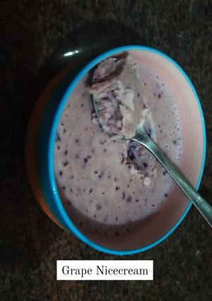 A picture of Grape Nicecream 😋😉.