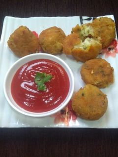 चीज़ कॉर्न बॉल्स (Cheese Corn Balls recipe in Hindi) रेसिपी मुख्य फोटो